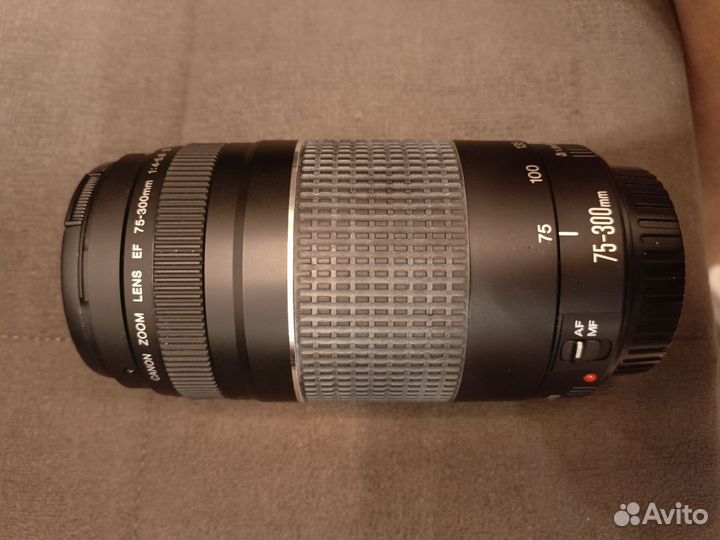 Фотоаппарат canon 1100D