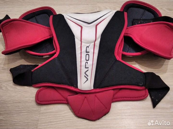 Нагрудник хоккейный bauer