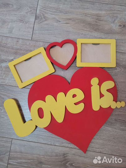 Рамка для фото love IS