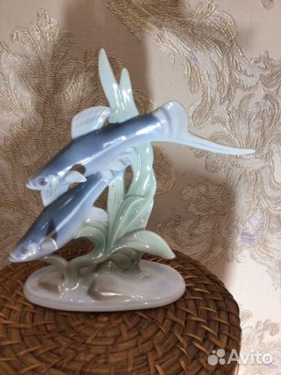 Статуэтка Пара рыб меченосцев Metzler & Ortloff