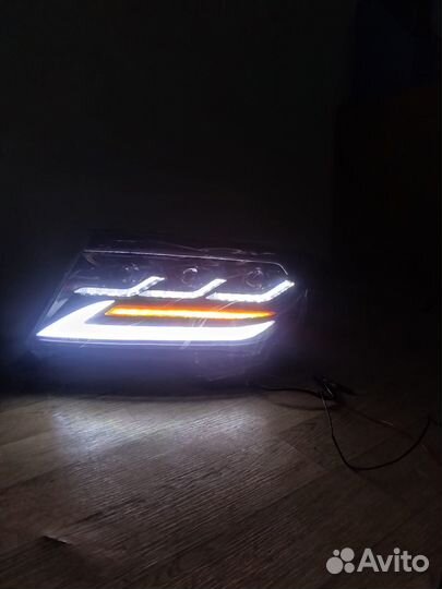 Фары Toyota Land Cruiser 200 08-15г Стиль Lexus