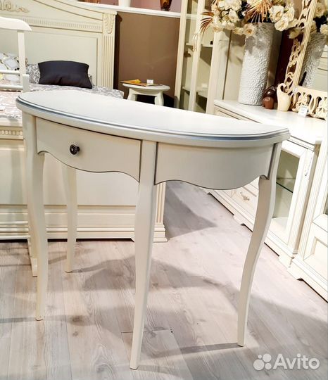 Консоль из массива бука