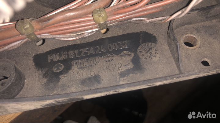 Крышка поводки MAN TGA 81.25424.0032