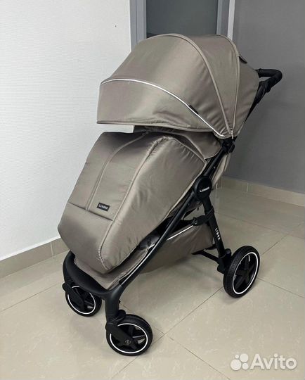 Прогулочная коляска на больших колёсах