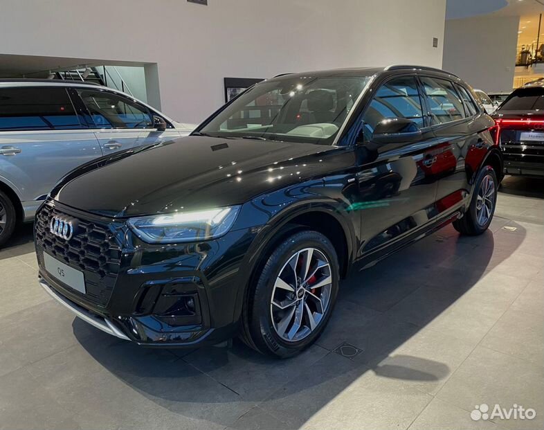 Audi Q5L 2.0 AMT, 2024