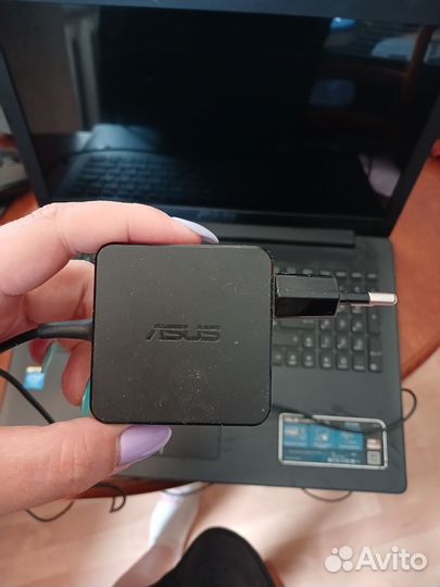 Ноутбук asus