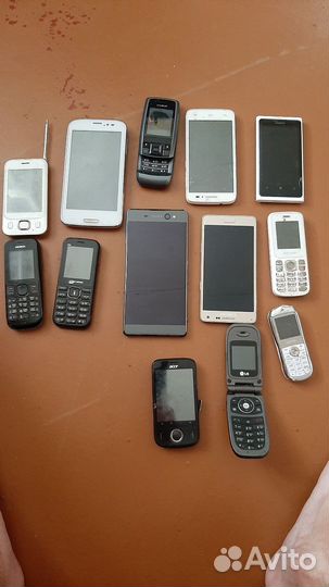 Телефоны не рабочие и рабочие