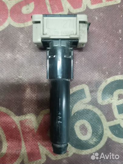 Форсунка омывателя фары передняя левая Toyota Land