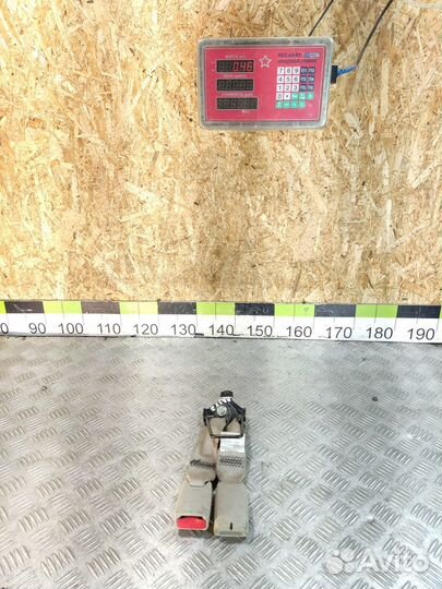 Ответная часть ремня безопасности Mazda Cx7 2007-2