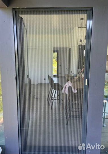 Москитные сетки на окна и двери антикошка U0973