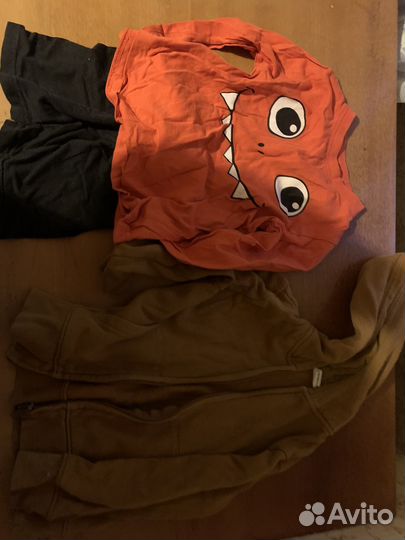 Два пакета с детскими вещами