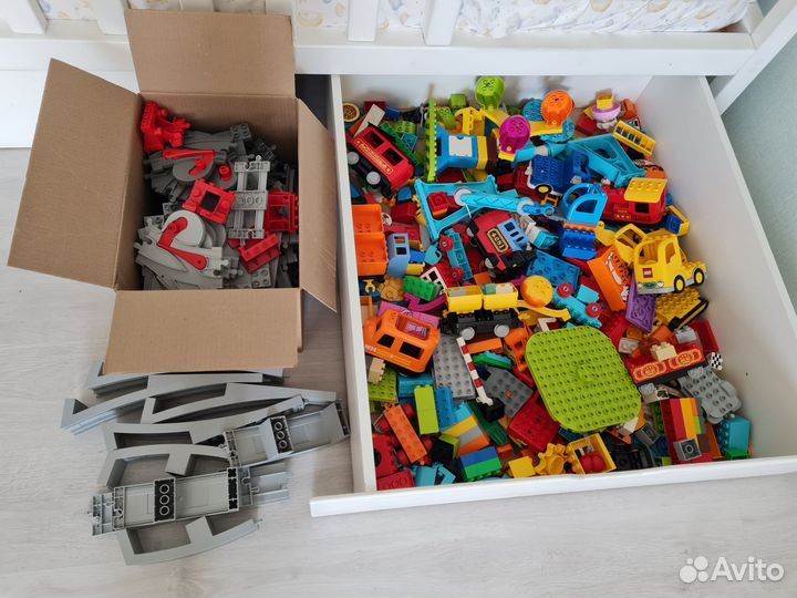 Lego duplo поезда, рельсы, много всего