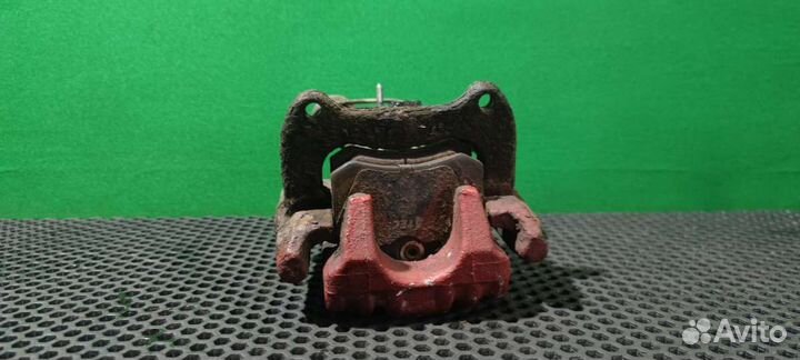 Суппорт задний левый Volkswagen Passat B5 2005