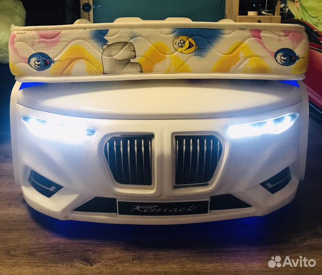 Детская кровать виде автомабиля BMW M4