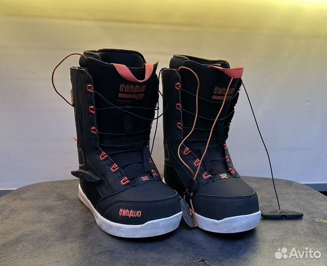 Сноубордические ботинки женские 38,5