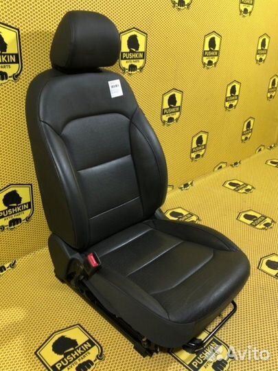 Сиденье переднее левое Hyundai Elantra