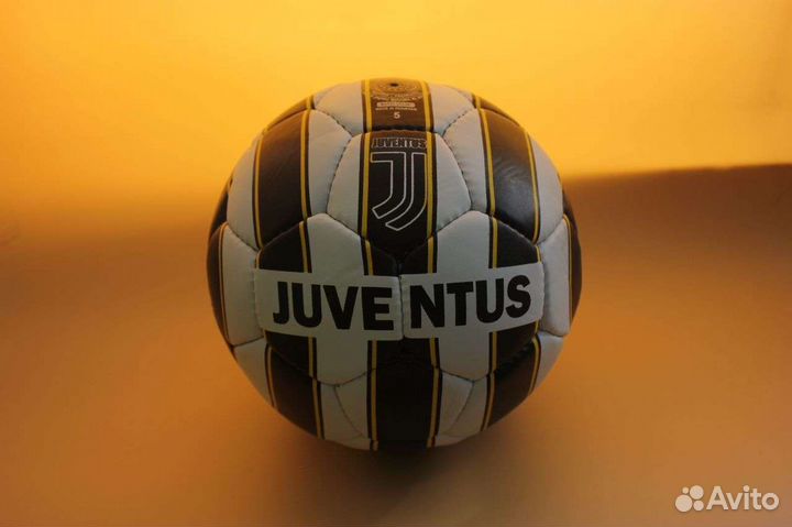 Футбольный мяч juventus