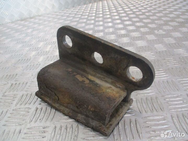 Кронштейн левый Mercedes-Benz A9413100658