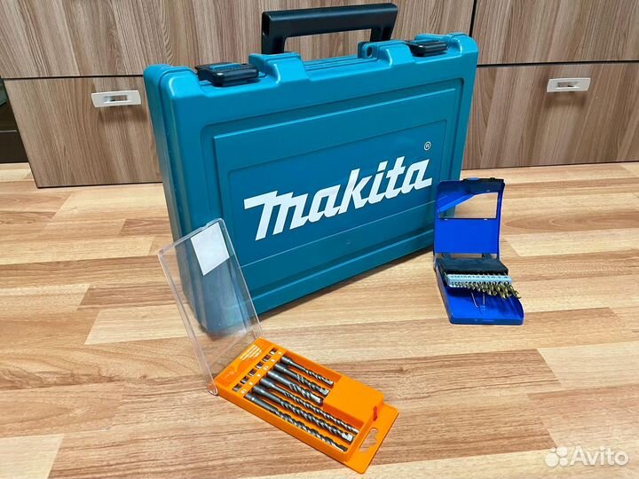 Перфоратор Makita HR2470