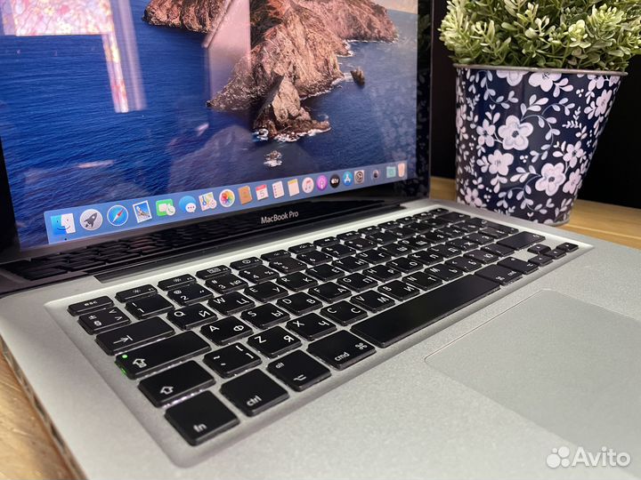 Apple MacBook Pro 13.3 / Core i5 / 6gb / SSD 256