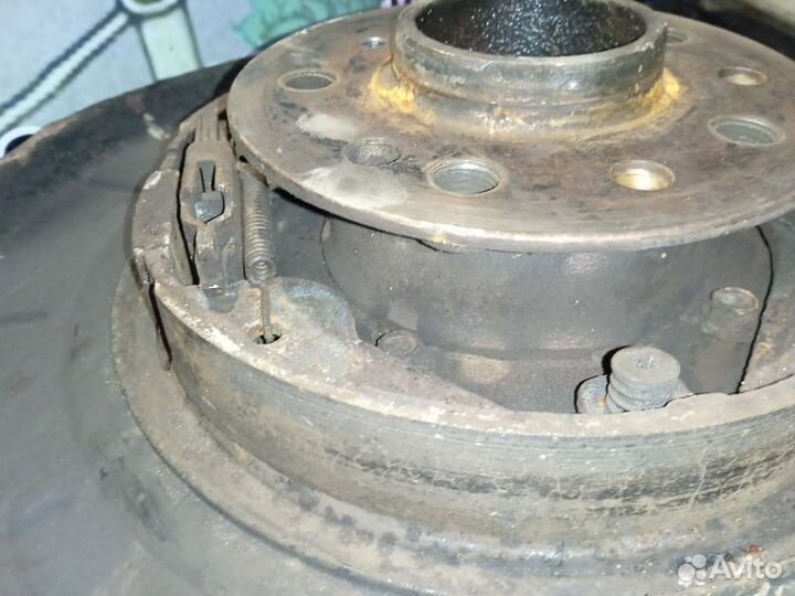 Кулак задний правый Mercedes-Benz GL-класс