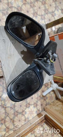 Боковое зеркало на nissan