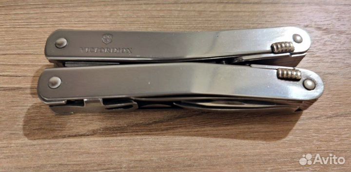 Новый Victorinox SwissTool Spirit X + чехол