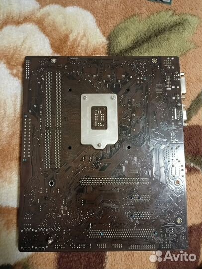 Материнская плата на 1155 сокете