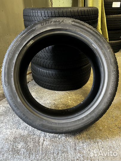 Gripmax Status Pro Winter 245/45 R19