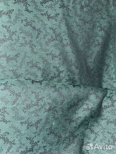 Ткань и молнии