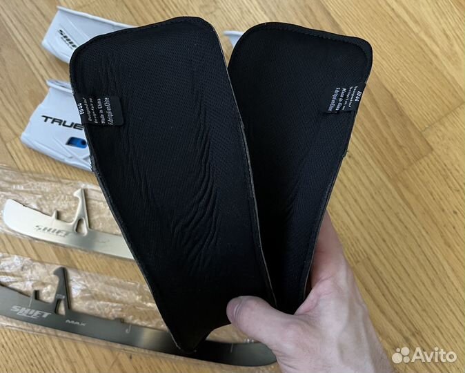 Лезвия, стаканы и языки хоккейные True