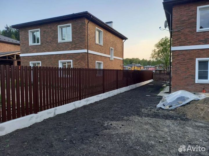 Забор из евроштакетника 50 метров