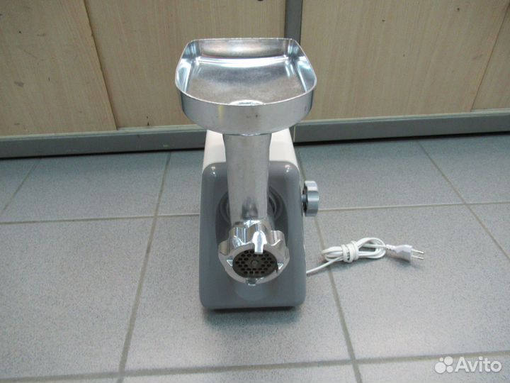 Электро-мясорубка saturn ST-1090