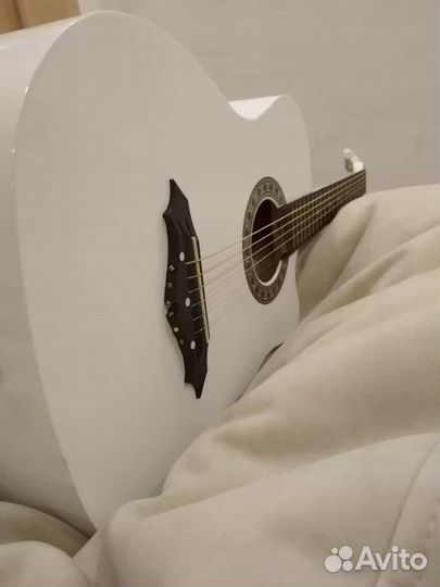 Акустическая гитара с доставкой