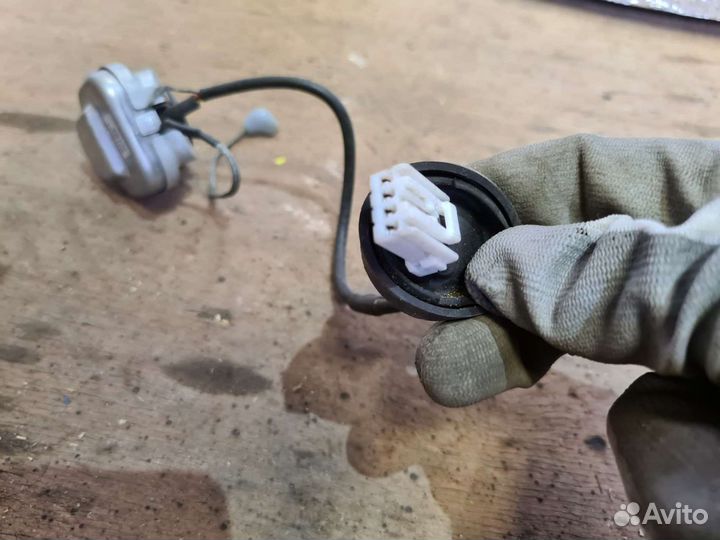 Игнитор D2S Mazda Honda Mitsubishi W3T15774