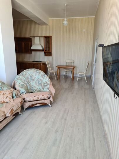 Апартаменты-студия, 100 м², 2/2 эт.