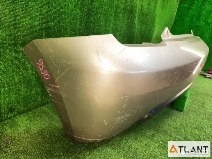 Бампер задний toyota IST