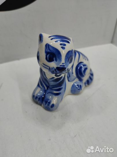 Декоративная фигурка 