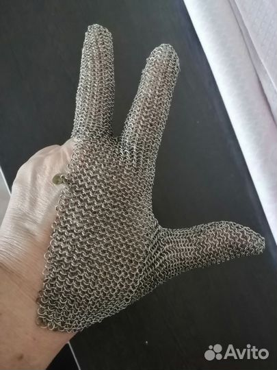 Кольчужная трехпалая перчатка