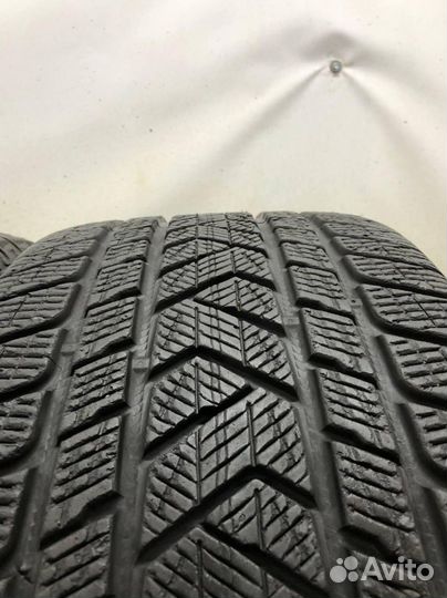 Pirelli Scorpion Winter 275/40 R21 104P
