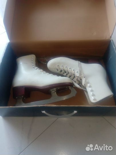 Коньки фигурные botas
