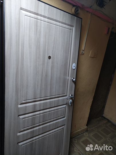 Дверь входная металлическая