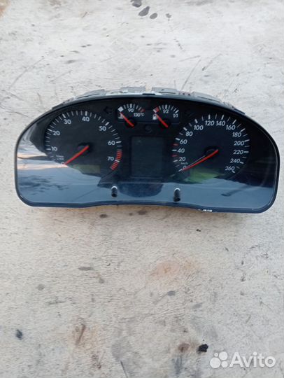 Панель приборов VW Passat B5