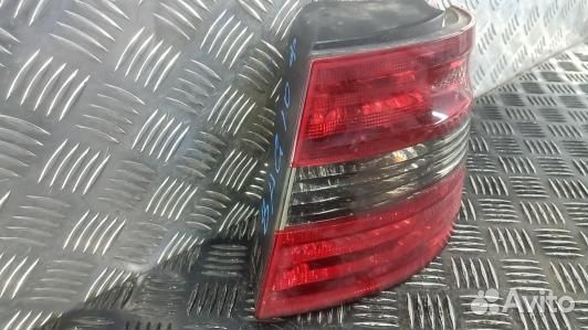 Фонарь задний правый mercedes benz B-class W245 (8AG10MY01)