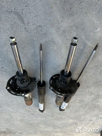 Aмортизаторы Vw jetta 7