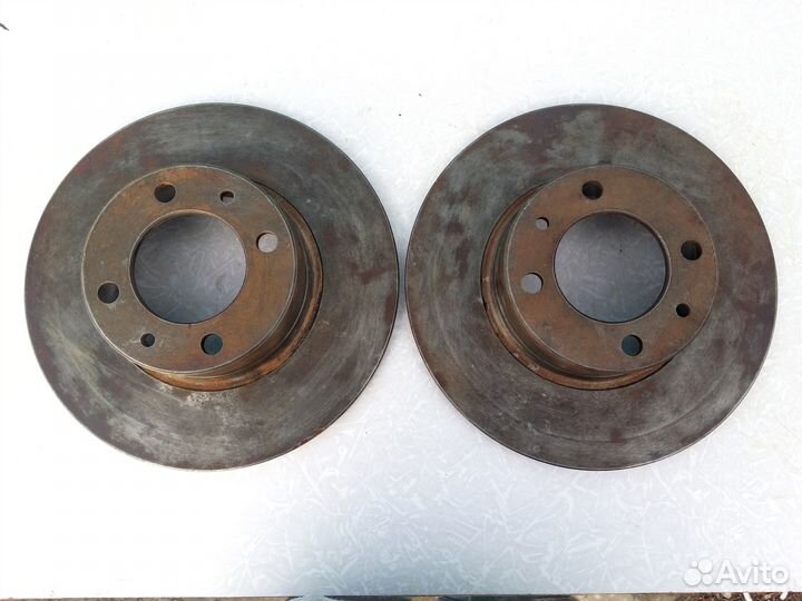 Тормозные диски, колодки ваз 2101