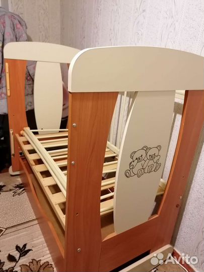 Детская кроватка