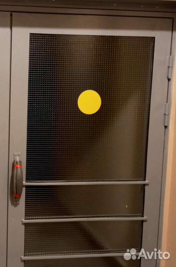 Наклейка контрастный круг 