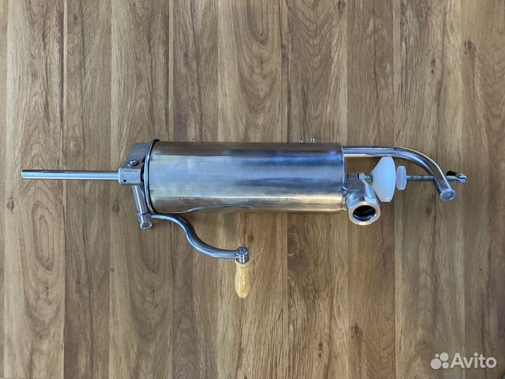 Шприц колбасный на 4,5 л, ручной, вертикальный