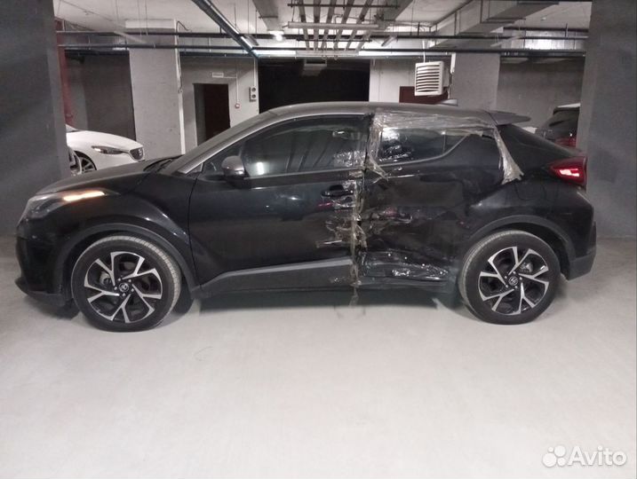 Toyota C-HR 2.0 CVT, 2020, битый, 23 650 км